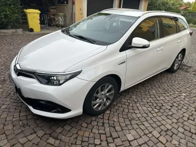 Usata Toyota Auris Touring Sports