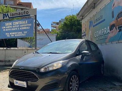 Usata Ford Fiesta Business Edition 75 CV (55 kW) 2016 Grigio Utilitaria