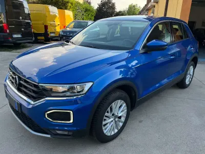 Usata VW T-Roc Style 150 CV (110 kW) 2021 Ravenna blue metallizzato SUV