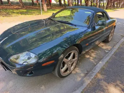 Usata Jaguar XKR 363 CV (266 kW) 2000 Verde Cabrio