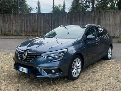 Usata Renault Mégane GrandTour 140 CV (102 kW) 2019 Grigio Station wagon