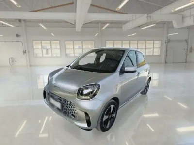 Usata Smart ForFour Electric Drive Passion 41 kW (56 CV) 2020 Grigio Berlina