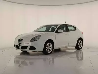 Usata Alfa Romeo Giulietta Progression 120 CV (88 kW) 2015 Bianco ghiaccio Utilitaria