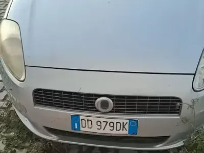 Usata Fiat Grande Punto 65 CV (47 kW) 2007 Grigio Utilitaria