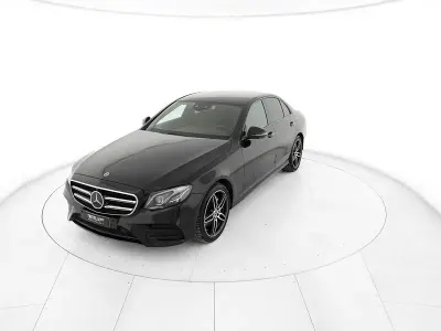 Usata Mercedes E220 Premium 194 CV (142 kW) 2021 Nero Berlina