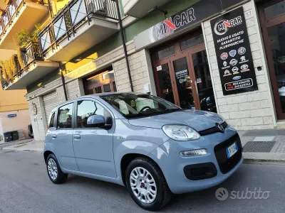 Usata Fiat Panda 69 CV (50 kW) 2018 Bluazzurro Utilitaria