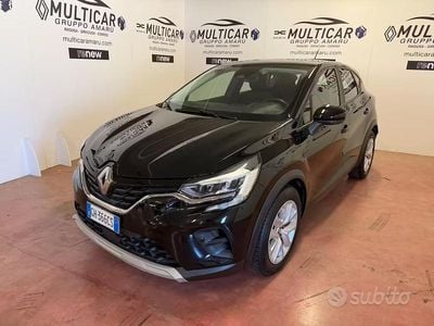 Usata Renault Captur Zen 100 CV (73 kW) 2021 Nero SUV