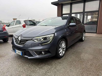 Grigio Usata 2017 Renault Mégane IV Utilitaria | 10.980 € (Buon prezzo)