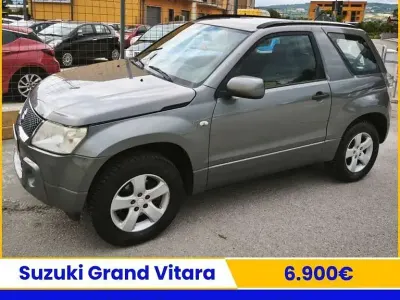 Usata Suzuki Grand Vitara 106 CV (77 kW) 2006 Grigio SUV
