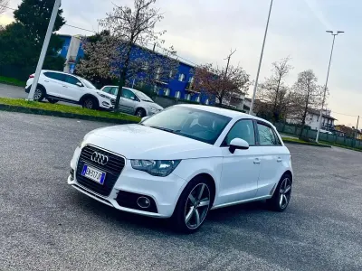 Usata Audi A1 Attraction 105 CV (77 kW) 2012 Bianco Utilitaria