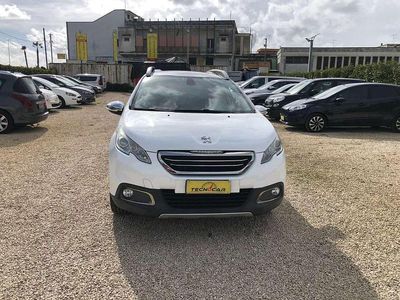 Usata Peugeot 2008 Allure 99 CV (72 kW) 2016 Bianco SUV