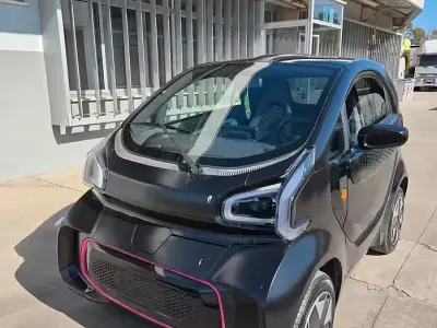 Usata XEV Yoyo 7 kW (10 CV) 2022 Nero Utilitaria