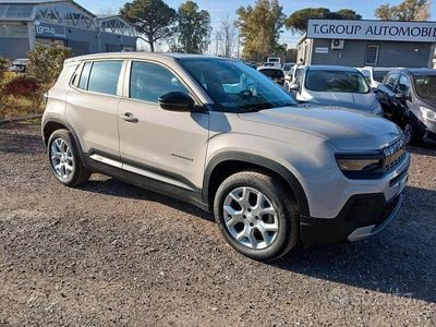 Usata Jeep Avenger Altitude 101 CV (74 kW) 2024 Beige SUV