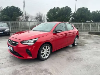 Usata Opel Corsa Elegance 101 CV (74 kW) 2022 Rosso Utilitaria