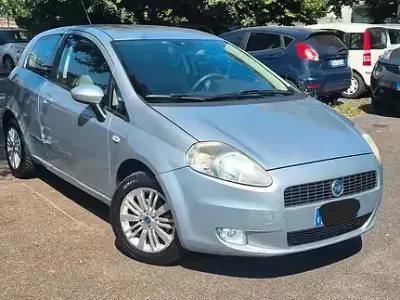 Usata Fiat Grande Punto 77 CV (56 kW) 2006 Grigio Utilitaria