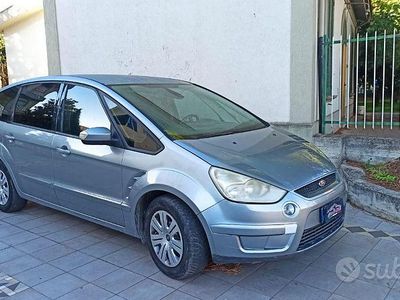 Usata Ford S-MAX Titanium 140 CV (102 kW) 2006 Grigio Monovolume