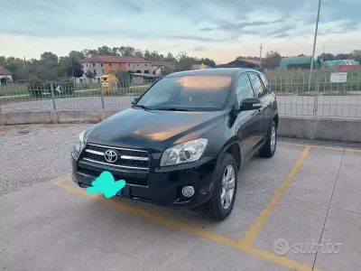 Usata Toyota RAV4 150 CV (110 kW) 2009 Nero SUV