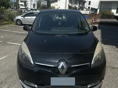 Usata Renault Scénic III 110 CV (80 kW) 2013 Nero Monovolume