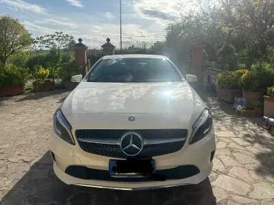 Usata Mercedes A180 109 CV (80 kW) 2017 Bianco Berlina