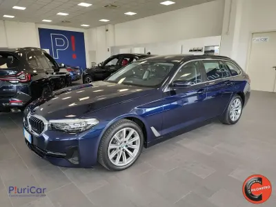 Usata BMW 520 190 CV (139 kW) 2022 Blu/azzurro Berlina