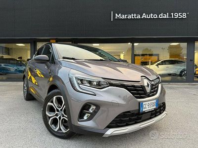 Usata Renault Captur Intens 159 CV (116 kW) 2021 Grigio SUV