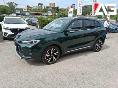 Usata MG ZS Luxury 197 CV (144 kW) 2025 Verde SUV