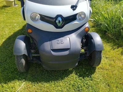 Begagnad Renault Twizy 12 kW (17 HK) 2012 Vit Halvkombi