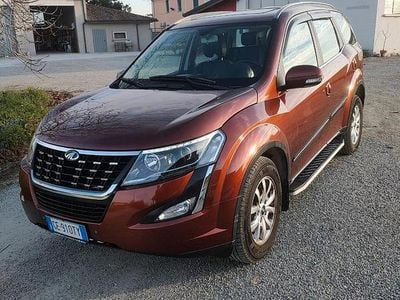 Usata Mahindra XUV500 140 CV (102 kW) 2021 Rosso SUV