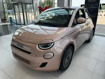 Nuova Fiat 500 65 CV (47 kW) 2026 Rosa Berlina