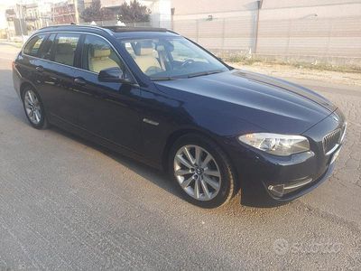 Usata BMW 520 190 CV (139 kW) 2012 Blu Station wagon