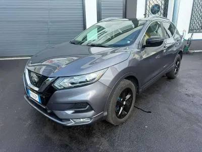 Usata Nissan Qashqai 110 CV (80 kW) 2017 Grigio SUV