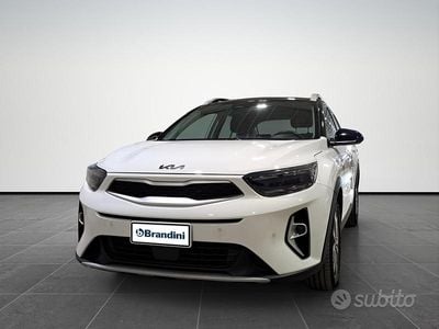 Usata Kia Stonic Style 84 CV (61 kW) 2023 Bianco SUV