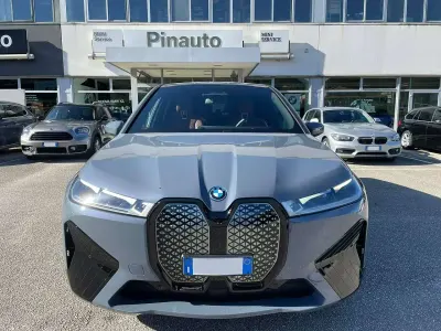 Usata BMW iX 139 kW (190 CV) 2023 Storm bay metallic SUV