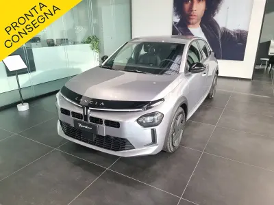 Nuova Lancia Ypsilon 100 CV (73 kW) 2026 Grigio076 Utilitaria