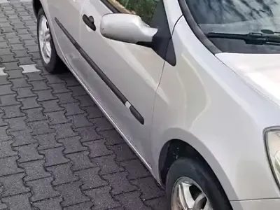 Usata Renault Clio III 75 CV (55 kW) 2006 Grigio Berlina