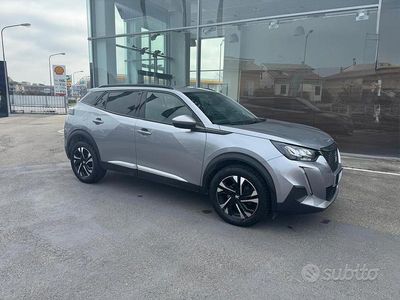 Usata Peugeot 2008 Allure 110 CV (80 kW) 2021 Grigio SUV