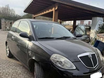 Usata Lancia Ypsilon 75 CV (55 kW) 2008 Nero Utilitaria