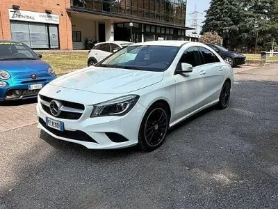 Usata Mercedes CLA200 Premium 136 CV (100 kW) 2016 Bianco Coupé