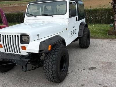 Usata Jeep Wrangler 103 CV (75 kW) 1988 Bianco SUV