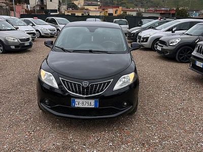Usata Lancia Ypsilon Gold 69 CV (50 kW) 2021 Nero Utilitaria