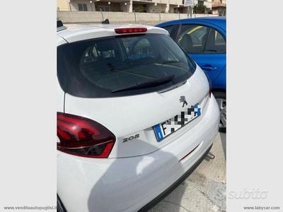 Usata Peugeot 208 Allure 82 CV (60 kW) 2019 Bianco Utilitaria