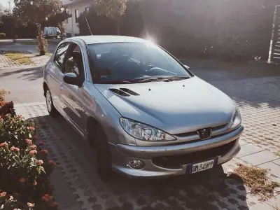 Usata Peugeot 206 68 CV (50 kW) 2008 Grigio Berlina