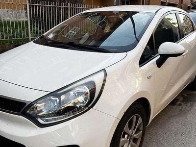 Usata Kia Rio Active 75 CV (55 kW) 2015 Berlina