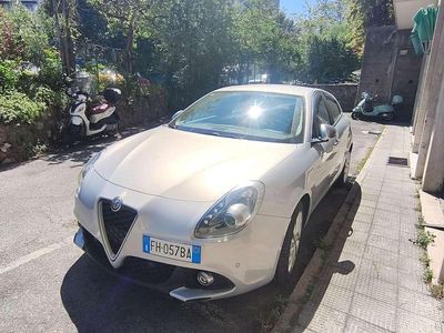 Usata Alfa Romeo Giulietta Super 120 CV (88 kW) 2017 Argento Utilitaria