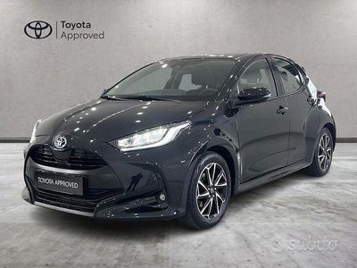 Usata Toyota Yaris Hybrid Trend 116 CV (85 kW) 2022 Nero Berlina