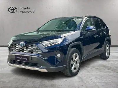 Käytetty Toyota RAV4 Hybrid Lounge 178 HP (130 kW) 2020 Sininen Katumaasturi