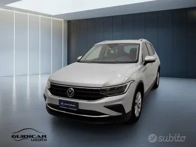 Usata VW Tiguan Life 150 CV (110 kW) 2023 Argento SUV