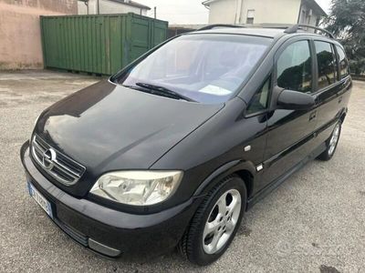 usata Opel Zafira 7posti anno 2005 stupenda come nuova