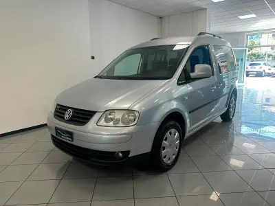 Usata VW Caddy Life 105 CV (77 kW) 2008 Argento Monovolume