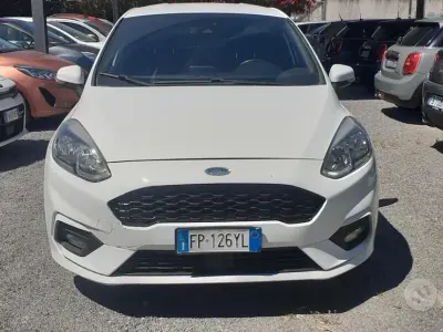 Usata Ford Fiesta ST-Line 85 CV (62 kW) 2018 Bianco Utilitaria